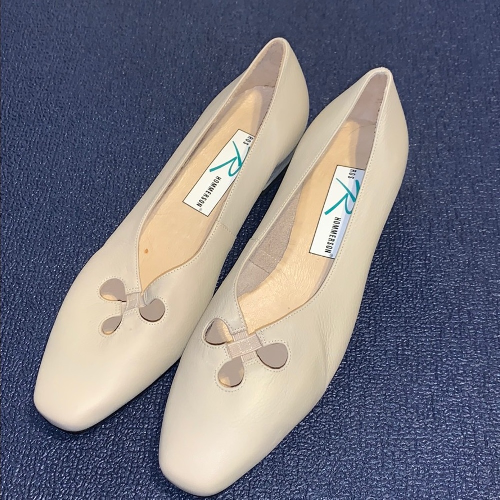 NWT! Ros Hommerson Nude Low Pumps